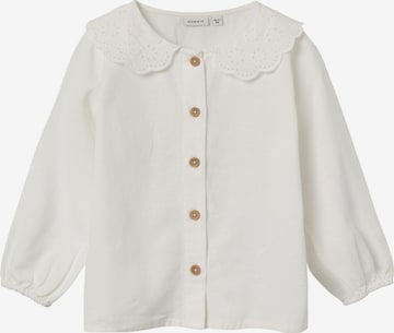 NAME IT Blouse in White: front