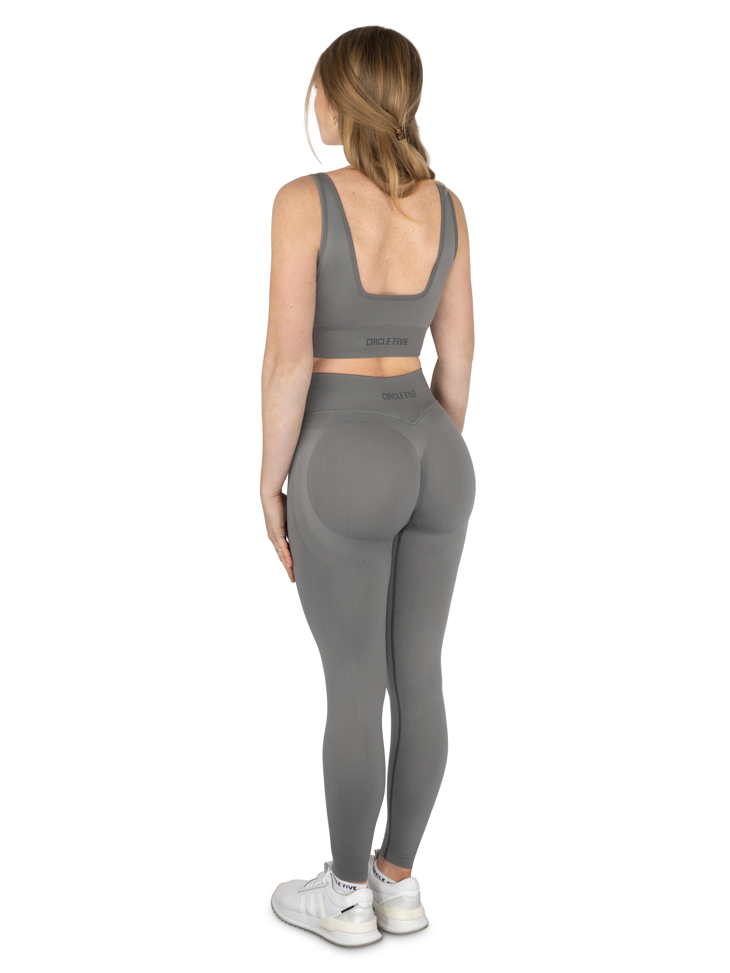 Circle Five Sportanzug 'Scrunch Shape Set (Push-Up Leggings und Medium Support Sport-BH)'‌‌‌‌‌‌‌‌‌ in Grau