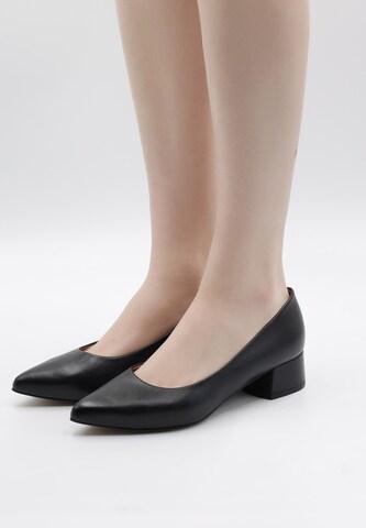 usha WHITE LABEL Pumps in Black