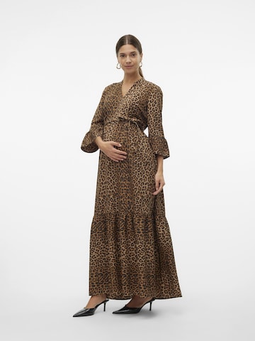 Vero Moda Maternity Shirt dress in Brown: front