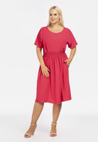 Robe de cocktail Karko en rose