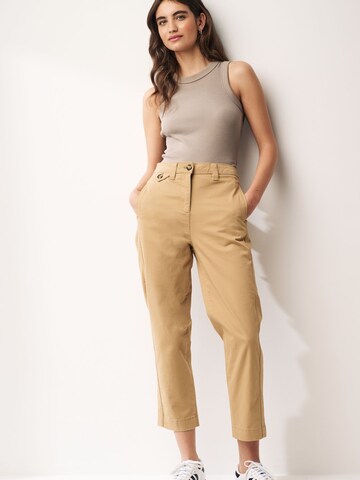 regular Pantaloni chino di Next in marrone