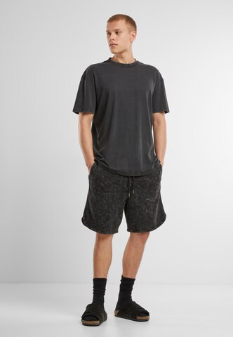 regular Pantaloni di Urban Classics in nero