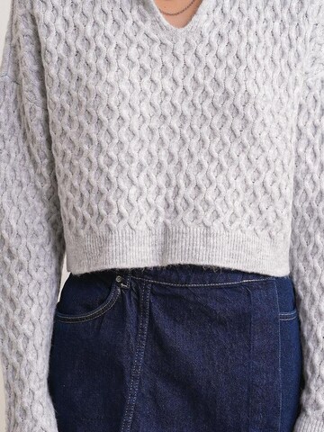 Pullover di MixRay in grigio