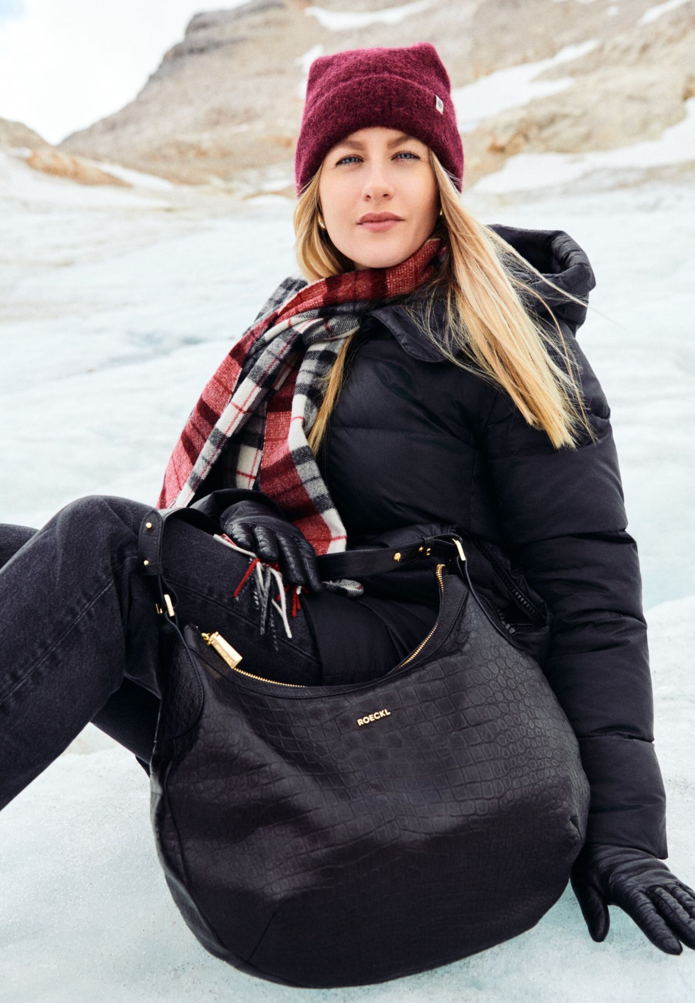 Roeckl Muts in Rood: voorkant