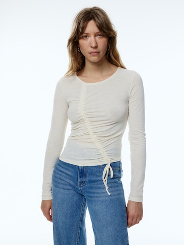 EDITED Shirt 'Delia' in Beige: front