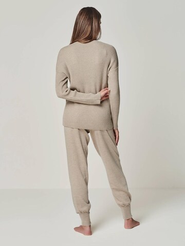 Tenue d'intérieur 'LOUNGEWEAR SET  - Pullover Blossom & Pants Bella' YOU LOOK PERFECT en gris