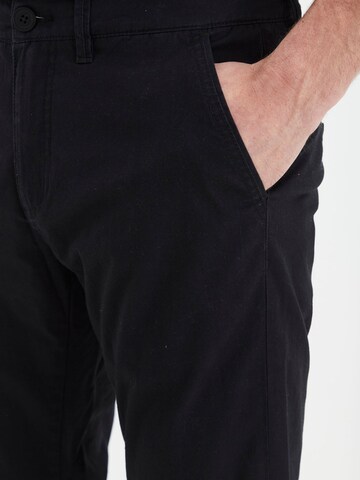 Coupe slim Pantalon chino 'Killian' !Solid en noir