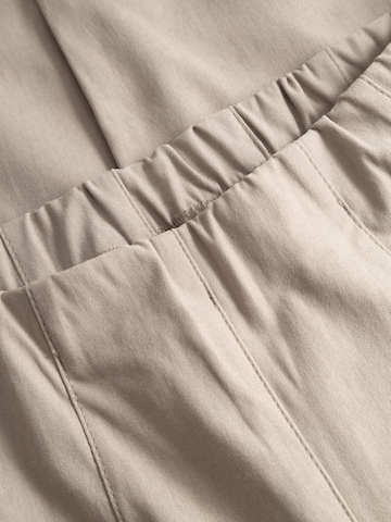 LAURIE Regular Trousers 'Betty' in Beige