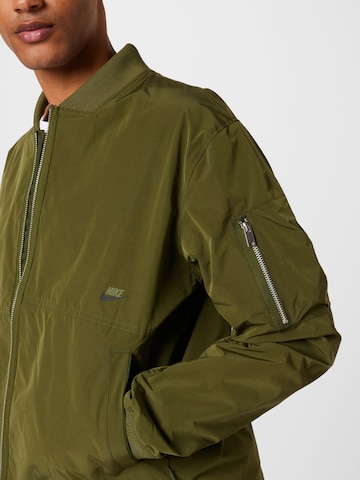 Veste mi-saison Nike Sportswear en vert