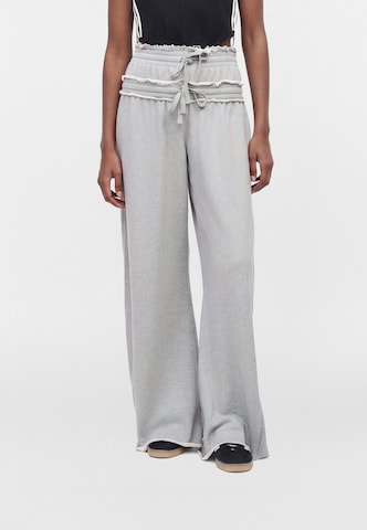 ADIDAS ORIGINALS Wide Leg Bukser i grå: forside