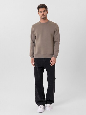 Jacey Quinn Sweatshirt 'Edison' in Brown