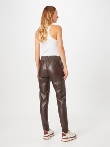 SISTERS POINT Tapered Broek 'DAILA-PA' in Bruin