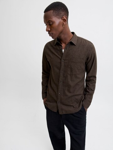 Coupe regular Chemise 'JJECLASSIC' JACK & JONES en marron