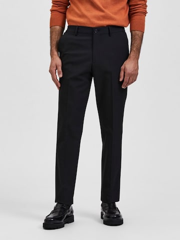 SELECTED HOMME Regular Chino Pants in Black: front