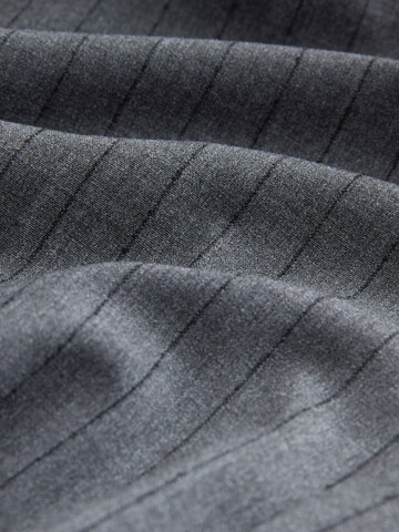 Next - regular Pantalón en gris