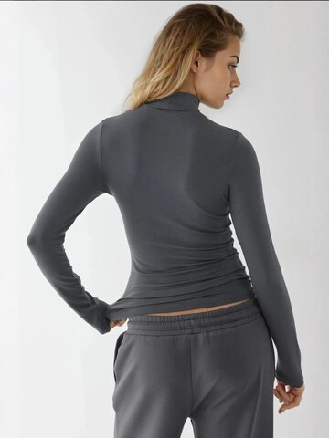 Hiccup - Camisa em cinzento