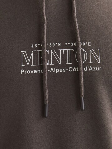 JACK & JONES Sweatshirt in Bruin