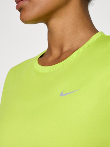 NIKE Funkcionális felső 'Tempo' - zöld