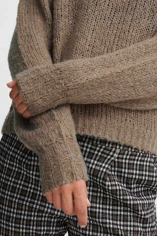 b.young Pullover in Braun