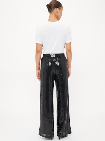 Only Petite - Pierna ancha Pantalón 'ONLBECCA' en negro