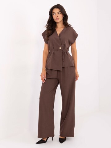 Madnezz House Jumpsuit in Braun: Vorderseite