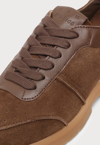 Sneaker bassa '740' di Copenhagen Studios in marrone