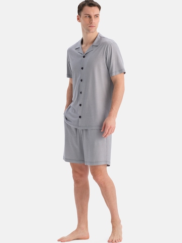 Dagi Pyjama kort in Grijs