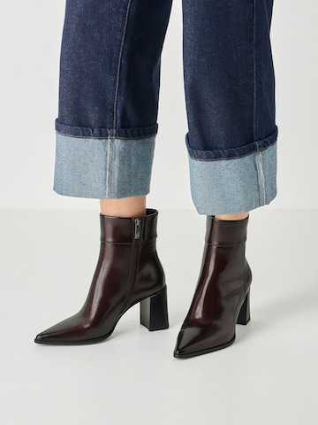 Tamaris - Botines en rojo: frente