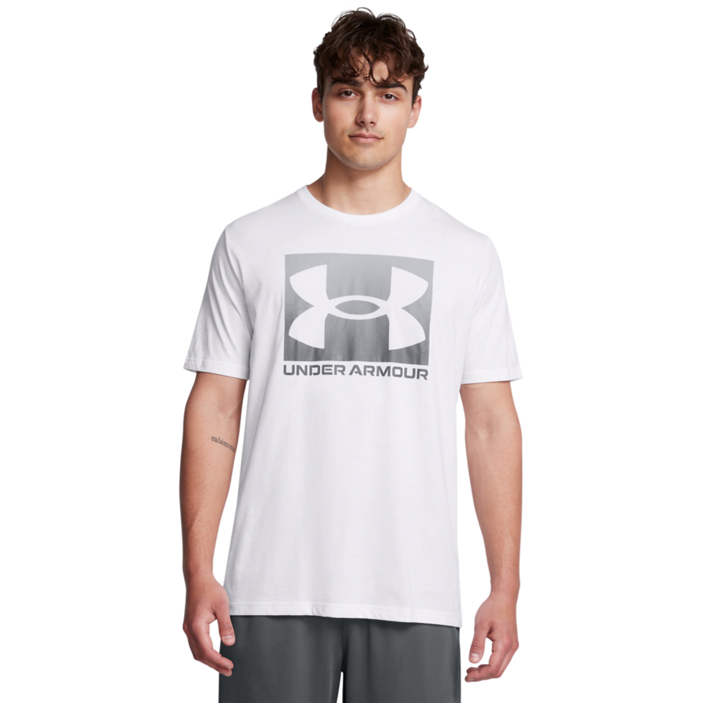 UNDER ARMOUR Performance shirt in White: front