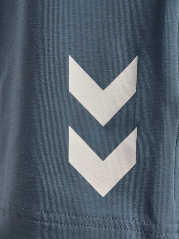 Hummel Regular Sportshorts in Blau
