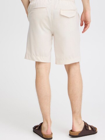 Casual Friday - regular Pantalón chino en beige