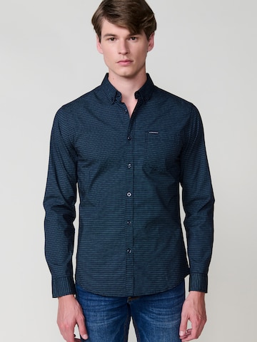 Coupe regular Chemise KOROSHI en bleu : devant