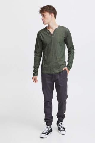 !Solid V-Shirt 'Tinox' in Grün