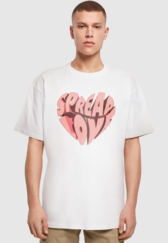 Merchcode Shirt 'Hugs & Love - Spread Love' in Wit: voorkant