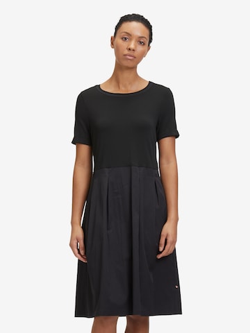 Robe d’été Vera Mont en noir : devant