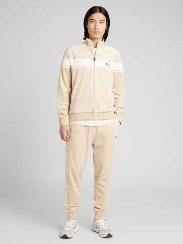 Sergio Tacchini Juoksupuku 'Damarindo' värissä beige: edessä