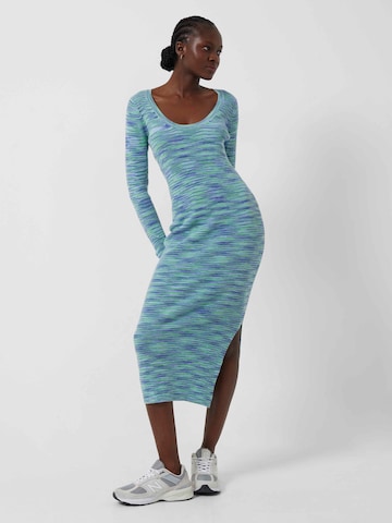 FRENCH CONNECTION Úpletové šaty 'Janna' – modrá: přední strana