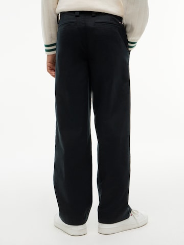 TOMMY HILFIGER - Ropa ancha Pantalón 'Essential' en negro
