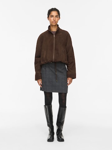 Veste mi-saison ROUGE EDIT en marron : devant