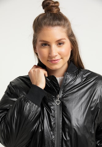 MYMO Between-Season Jacket in Black