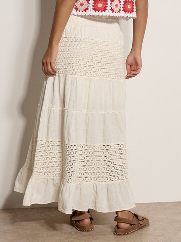 Gonna ' ' di Apricot in beige