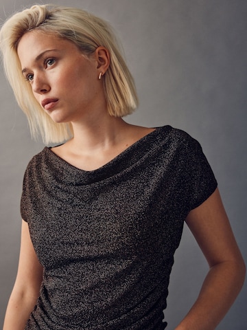 Next Μπλουζάκι σε καφέ