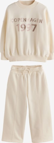 Next Setti värissä beige: etupuoli