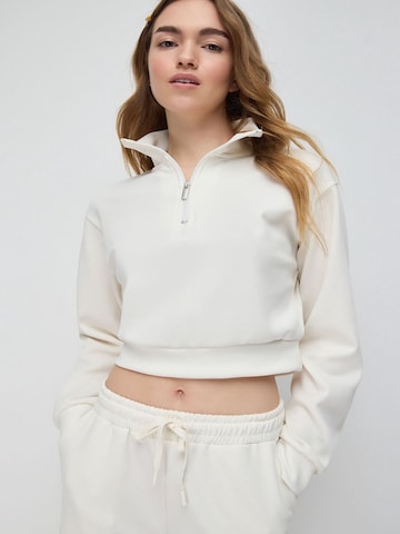 No Matter What Sweatshirt in Beige