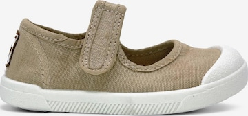 Pisamonas - Bailarina en beige: frente