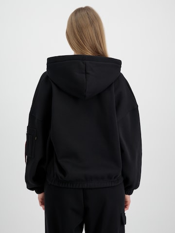 ALPHA INDUSTRIES Sweatshirt in Zwart