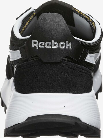 Sneaker bassa 'CL LEGACY' di Reebok in nero