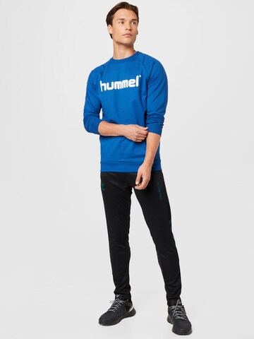 Hummel Sportsweatshirt in Blauw