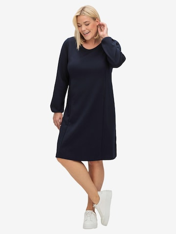 SHEEGO Kleid in Blau